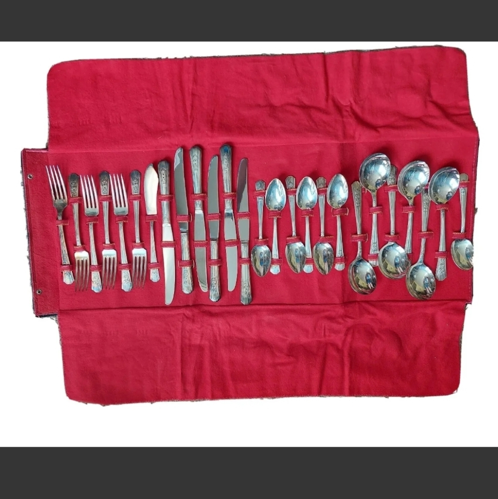 1938 26 pc Silverplate Service for 6